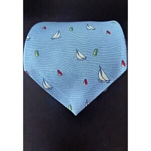 Vineyard Vines Martha's Vineyard 100% silk Sailboat Tie